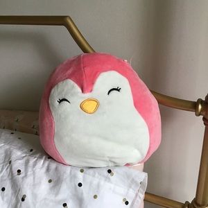 Cute penguin plushie